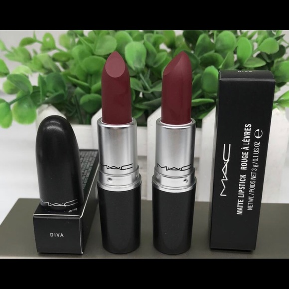 2 New Mac Lipstick Full Size Diva Chili